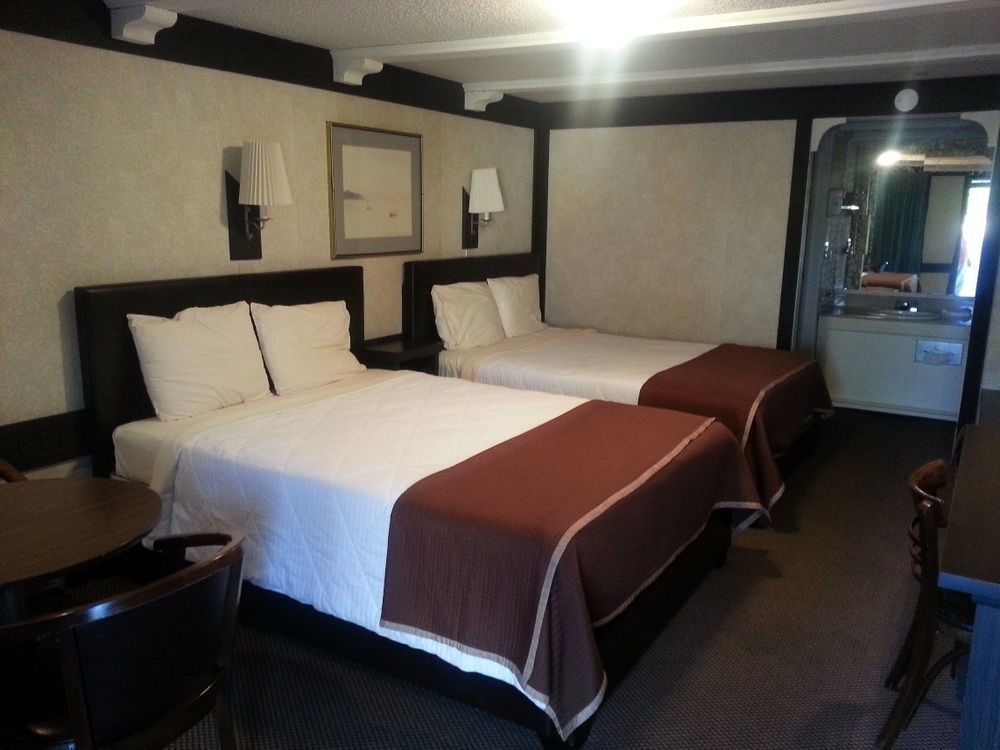 Spinnaker Inn Of North Naples Extérieur photo
